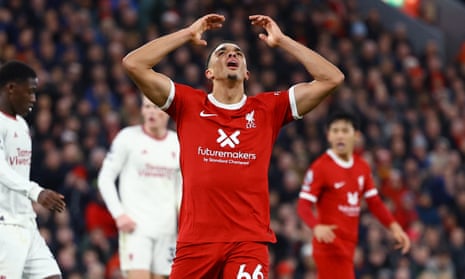 El Liverpool no logra sumar los tres puntos ante el Manchester United